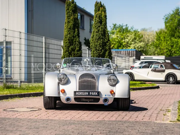 Morgan Plus 8