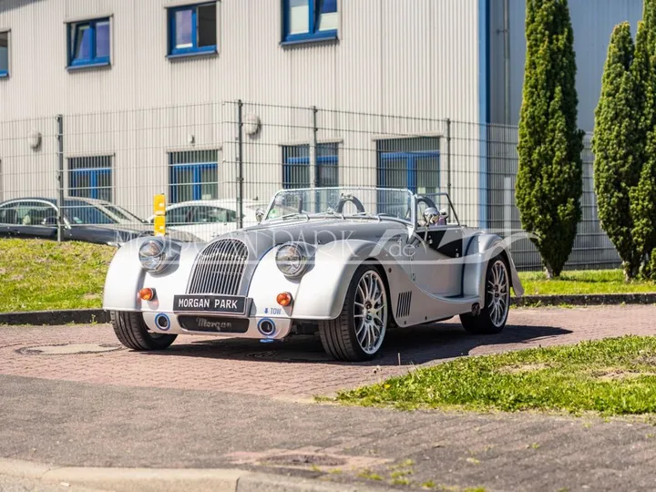 Morgan Plus 8