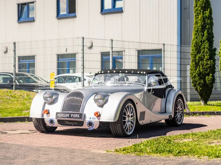Morgan Plus 8