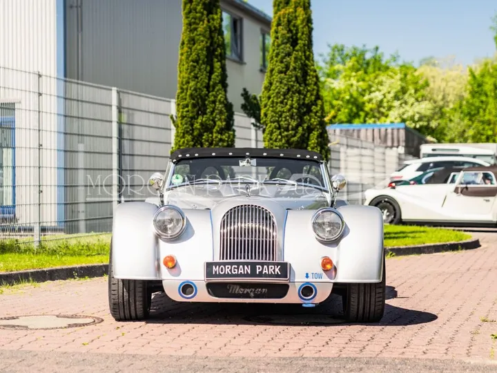 Morgan Plus 8