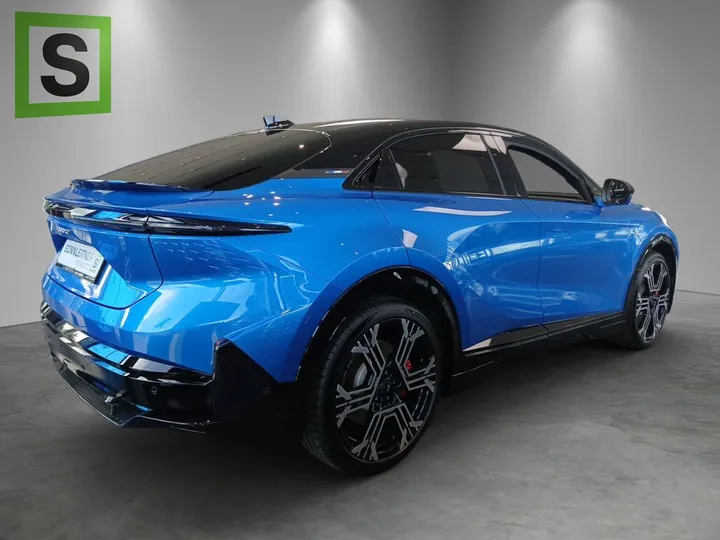 Alpine A390