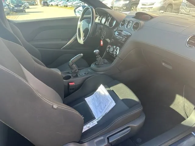 Peugeot RCZ