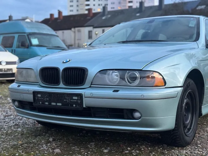 BMW 520