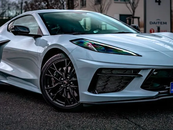 Corvette C8