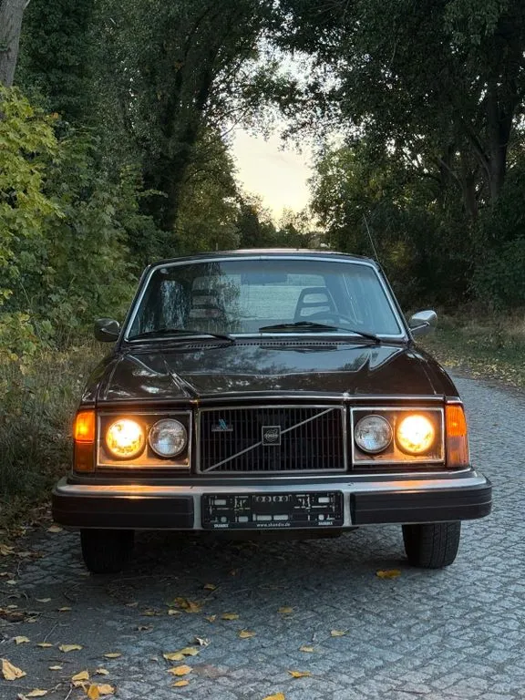 Volvo 245
