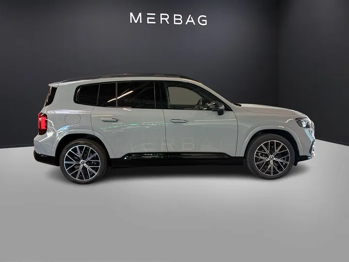Mercedes-Benz GLB 250