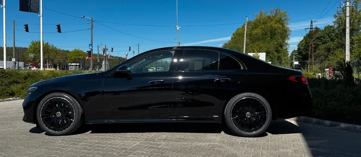 Mercedes-Benz E 200