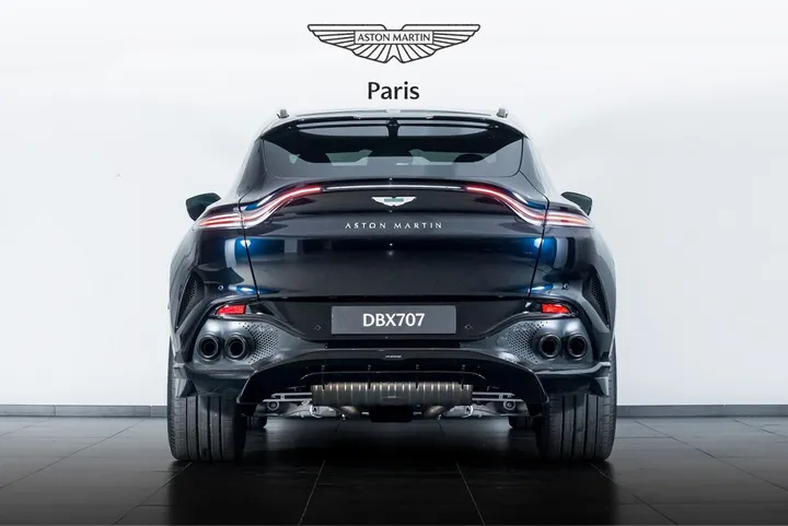Aston Martin DBX