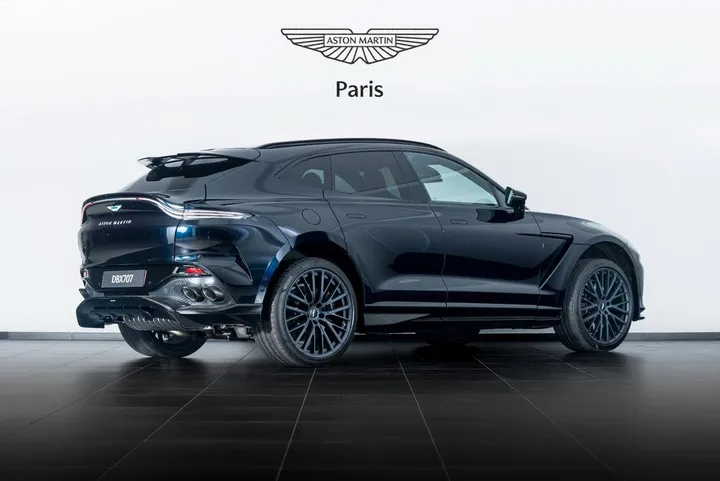Aston Martin DBX