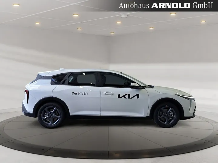 Kia K4