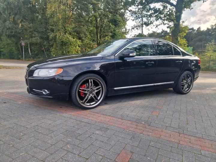 Volvo S80