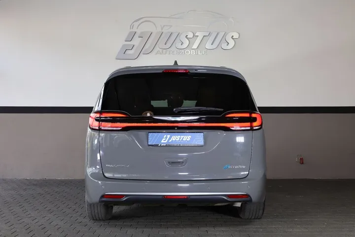 Chrysler Pacifica