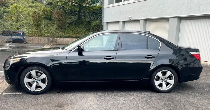 BMW 525