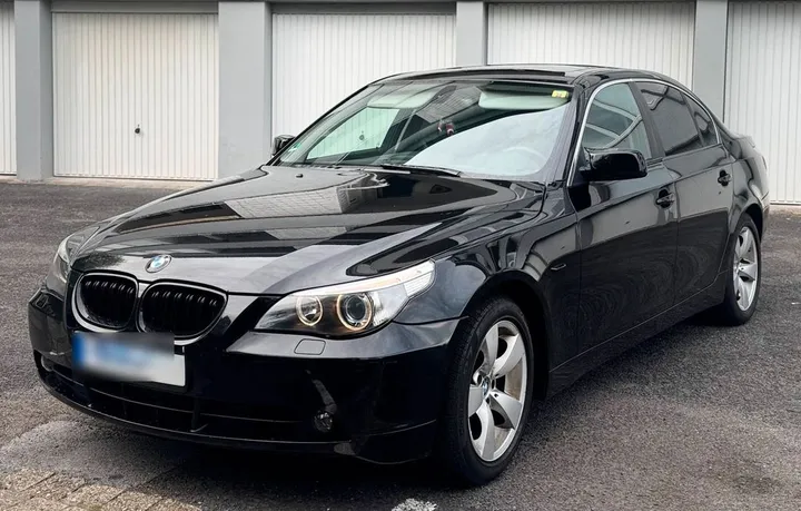 BMW 525