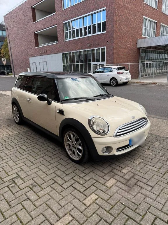 MINI Cooper Clubman