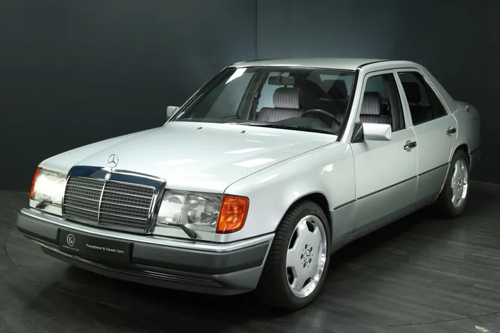 Mercedes-Benz 300