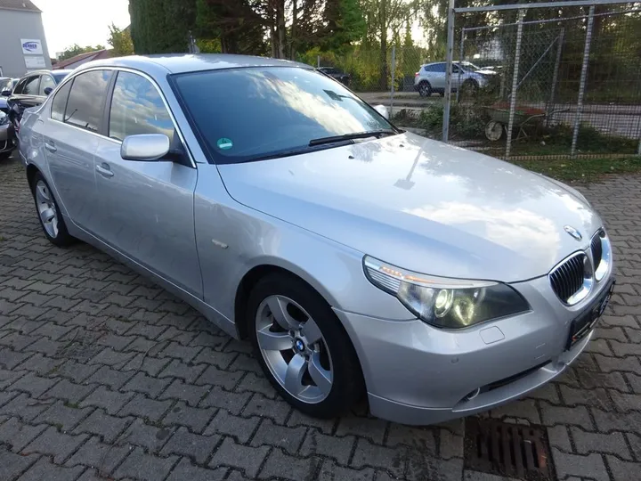 BMW 525