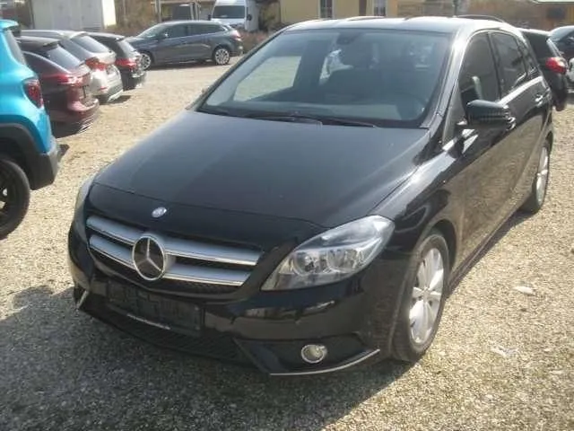 Mercedes-Benz B 200