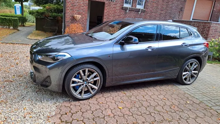 BMW X2