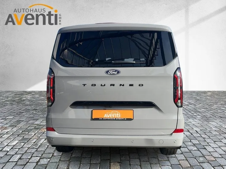 Ford Tourneo Custom