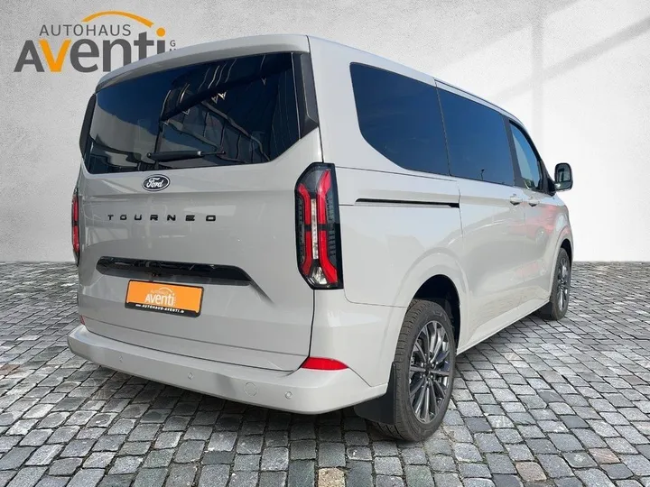 Ford Tourneo Custom