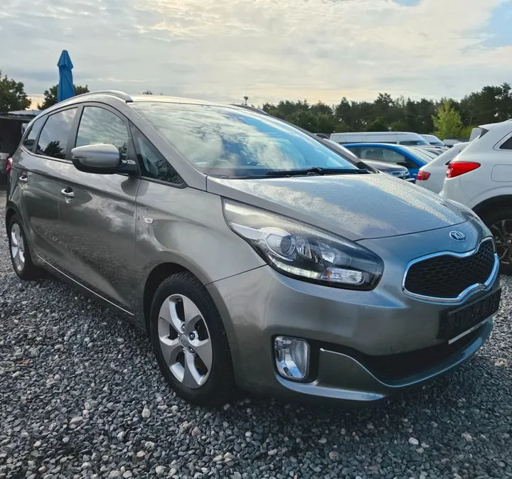 Kia Carens