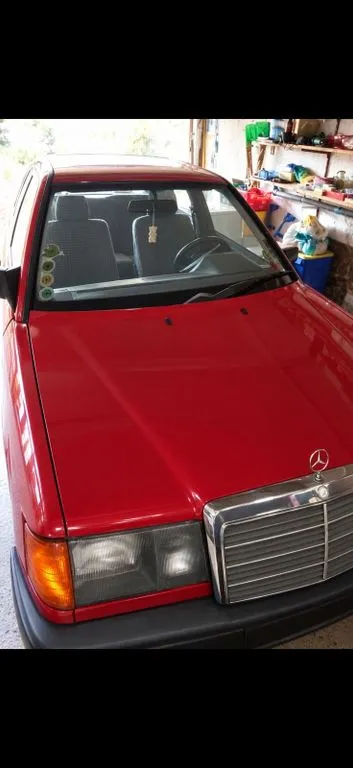 Mercedes-Benz 200