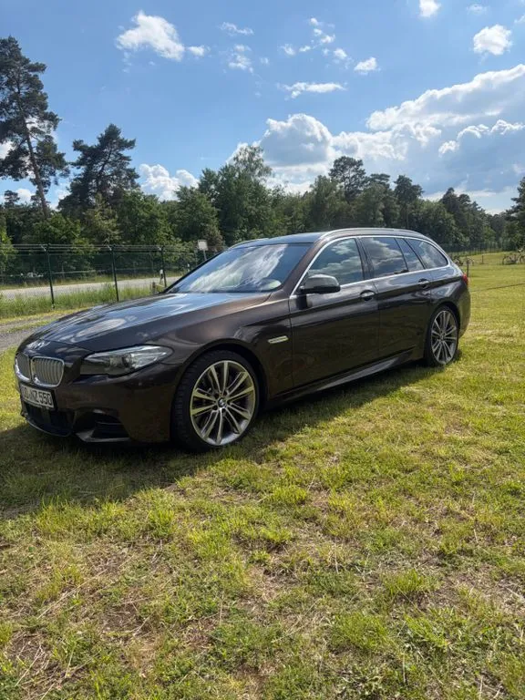 BMW M550