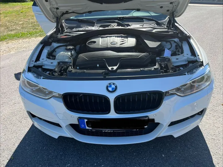 BMW 320