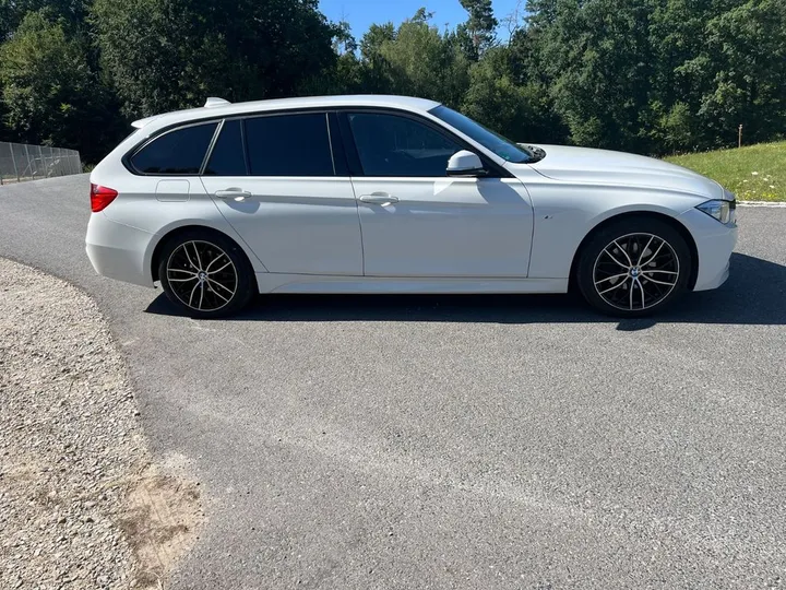 BMW 320