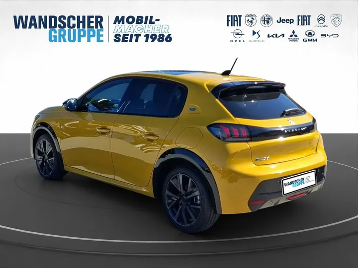 Peugeot e-208