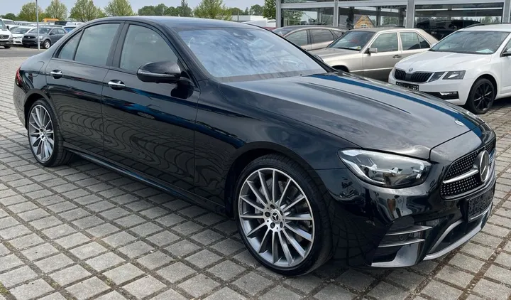 Mercedes-Benz E 400