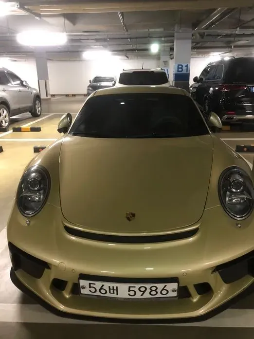 Porsche 911