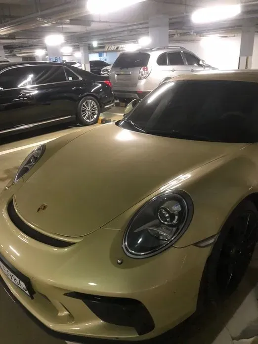 Porsche 911
