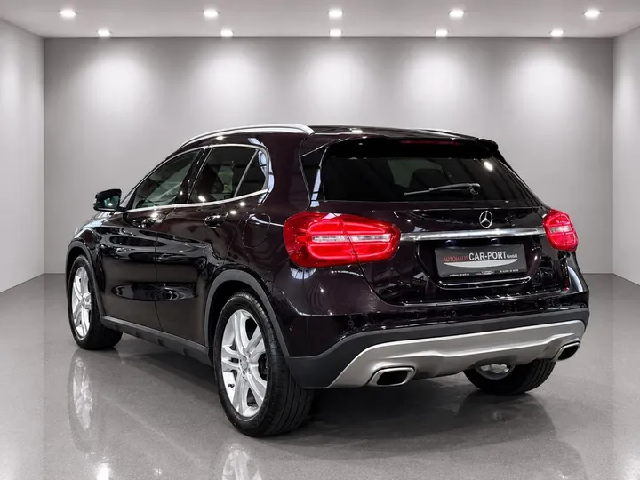 Mercedes-Benz GLA 250