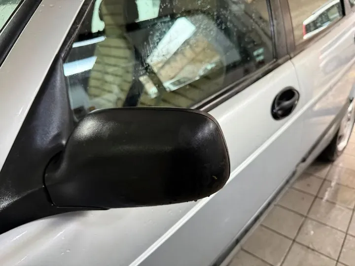 Saab 900