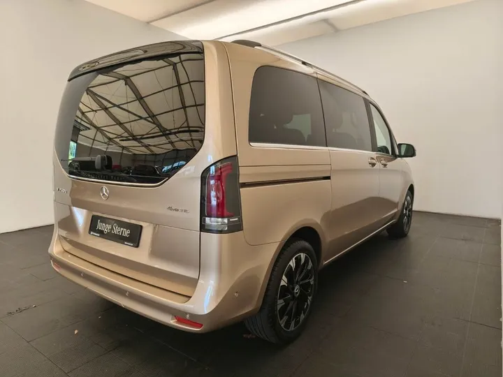 Mercedes-Benz V 250