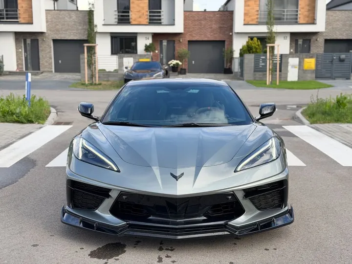 Corvette C8