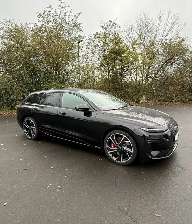 Audi S6 e-tron