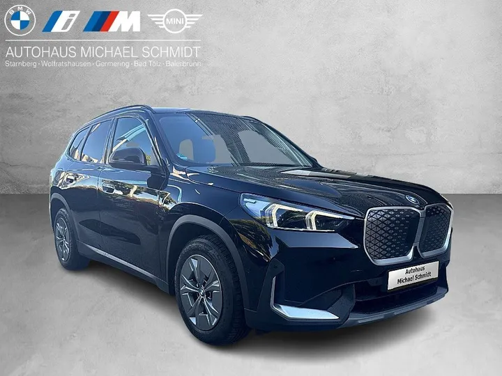 BMW iX1