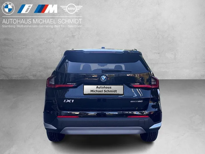 BMW iX1