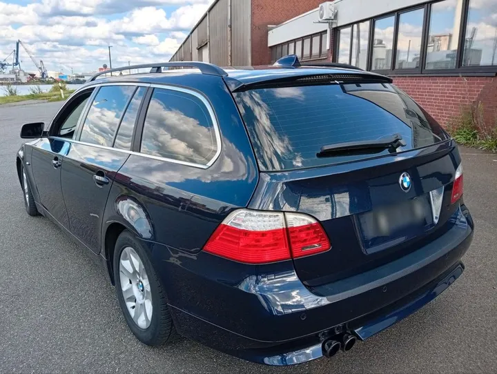 BMW 525