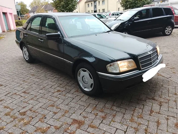 Mercedes-Benz C 200