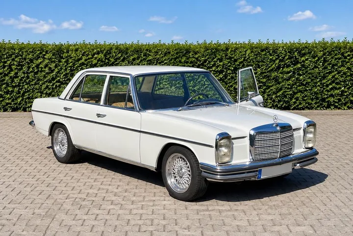 Mercedes-Benz 200