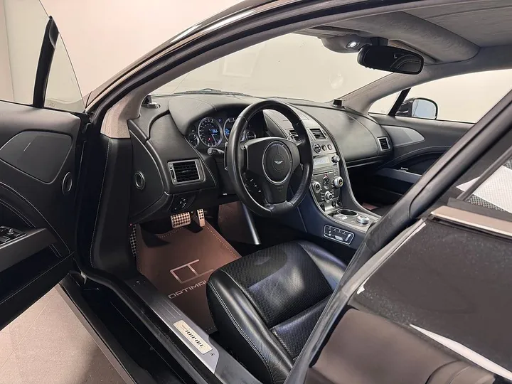 Aston Martin Rapide