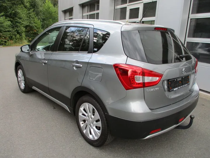 Suzuki (SX4) S-Cross