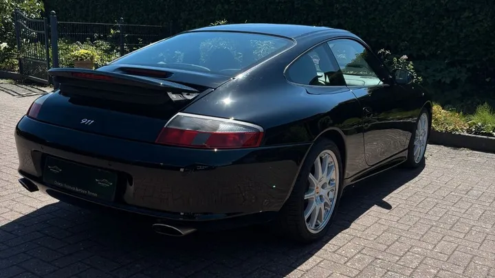 Porsche 996