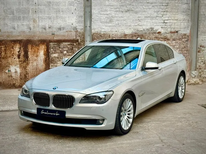 BMW 740