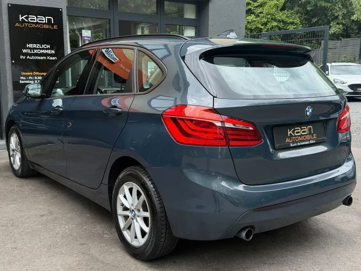 BMW 220