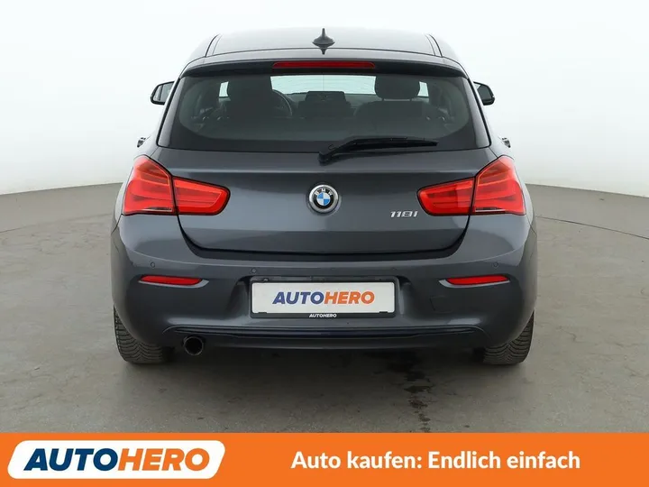 BMW 118